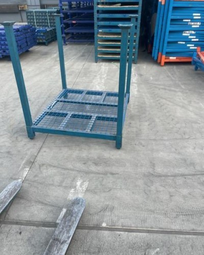 42" x 48" x 48"H Stack Rack---Wire Mesh